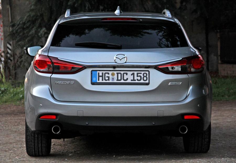  Mazda6 SkyActiv-D Wagon 2014 года  (фото 8 из 14)